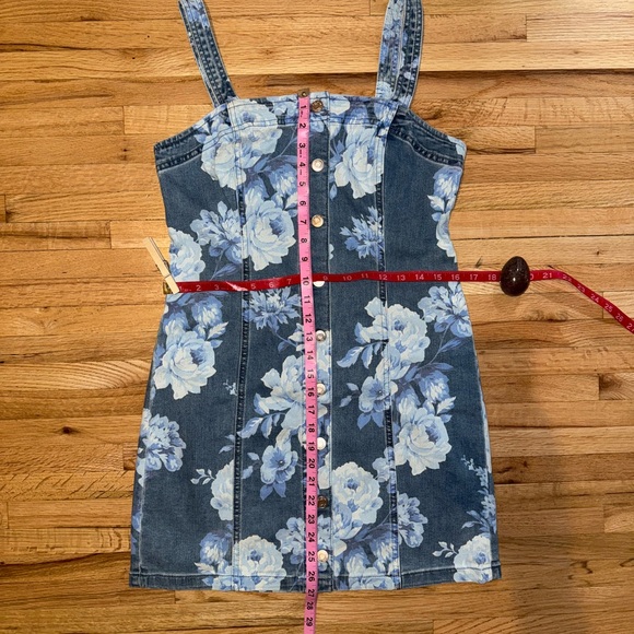 GAP Dresses & Skirts - NWOT GAP DENIM MINI FLORAL DRESS small